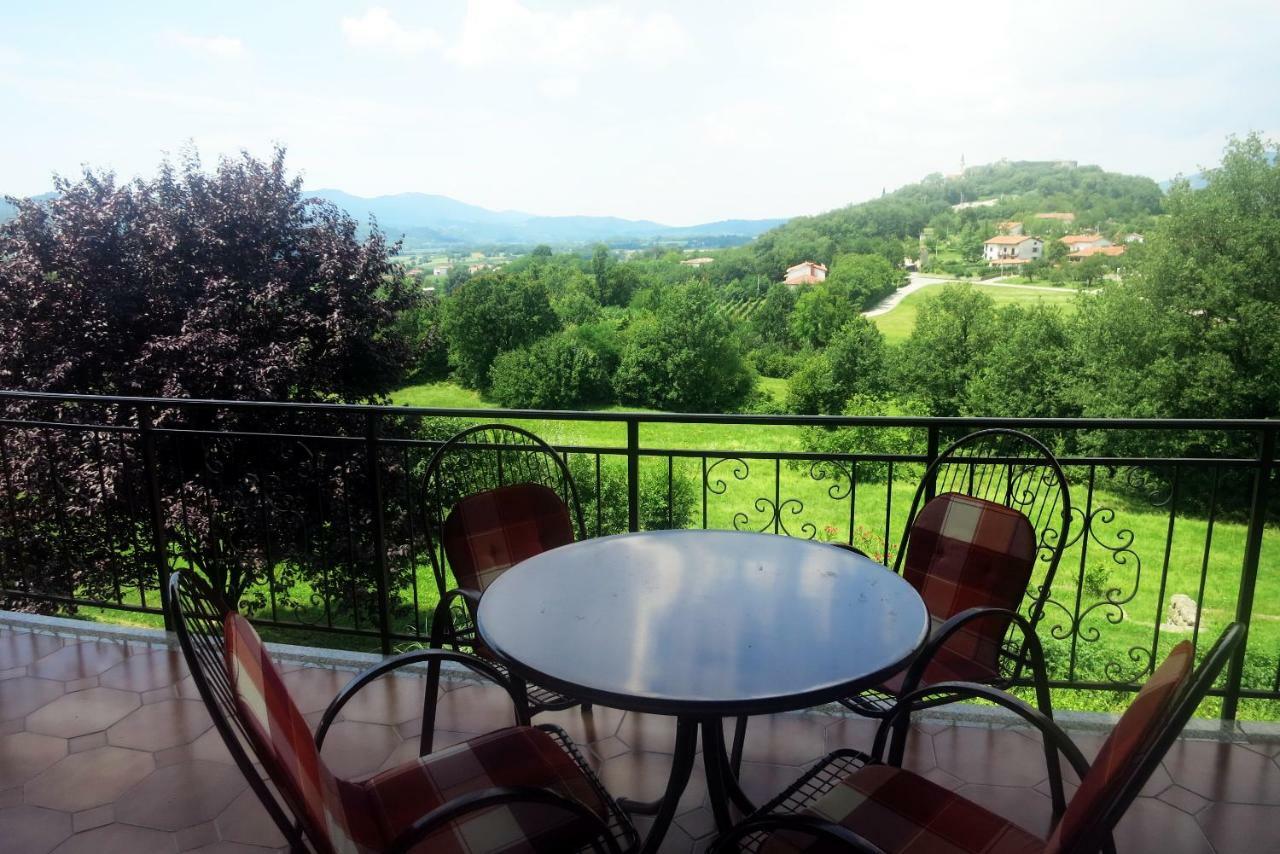 Apartma Kapitanovse Ajdovščina エクステリア 写真