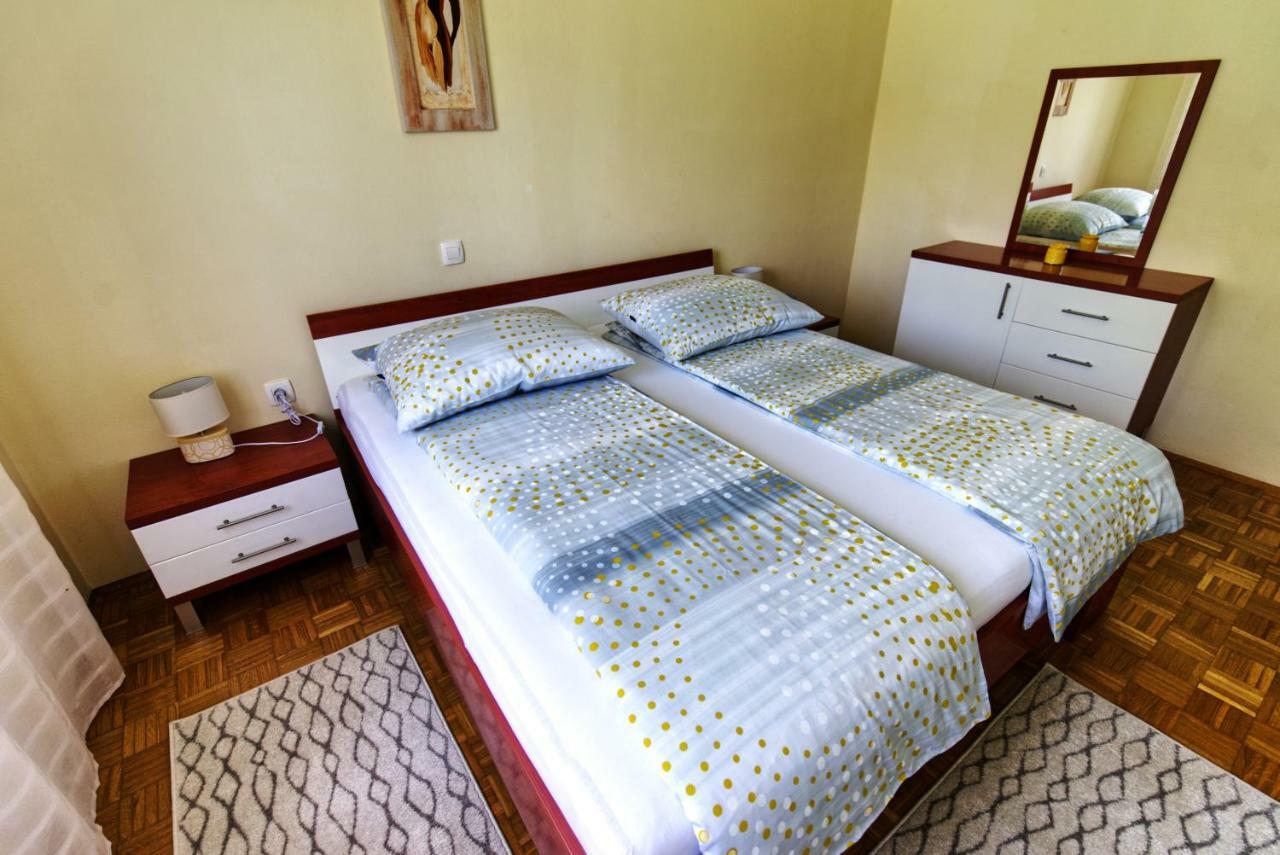 Apartma Kapitanovse Ajdovščina エクステリア 写真